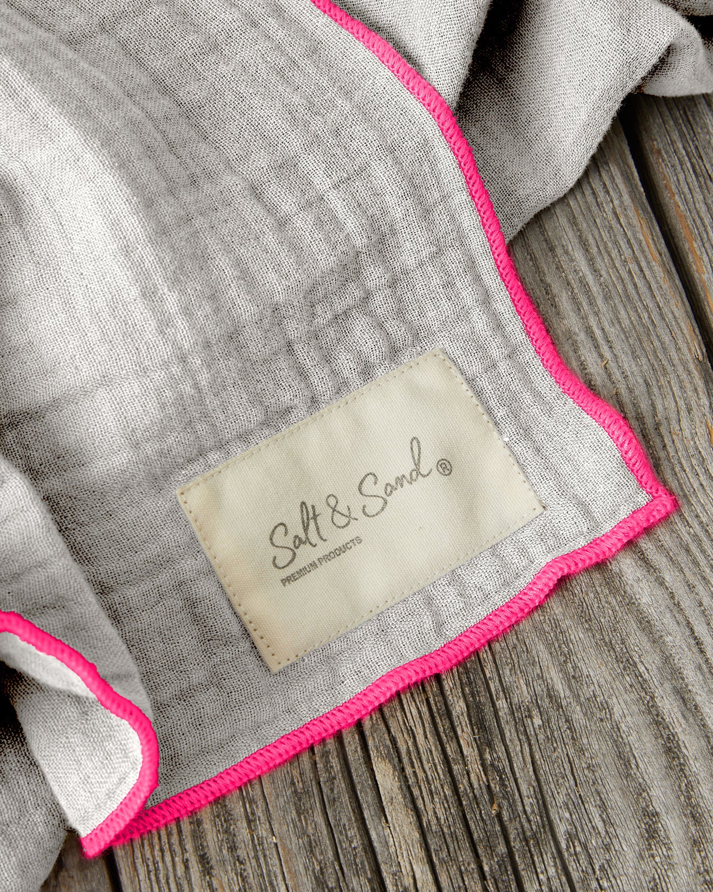 Musselin Tuch Damen l Lichtgrau mit Neon Pink