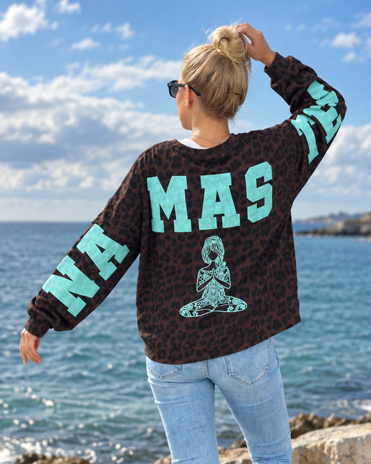 Leo Oversize Sweater „Namasté“ - Türkis