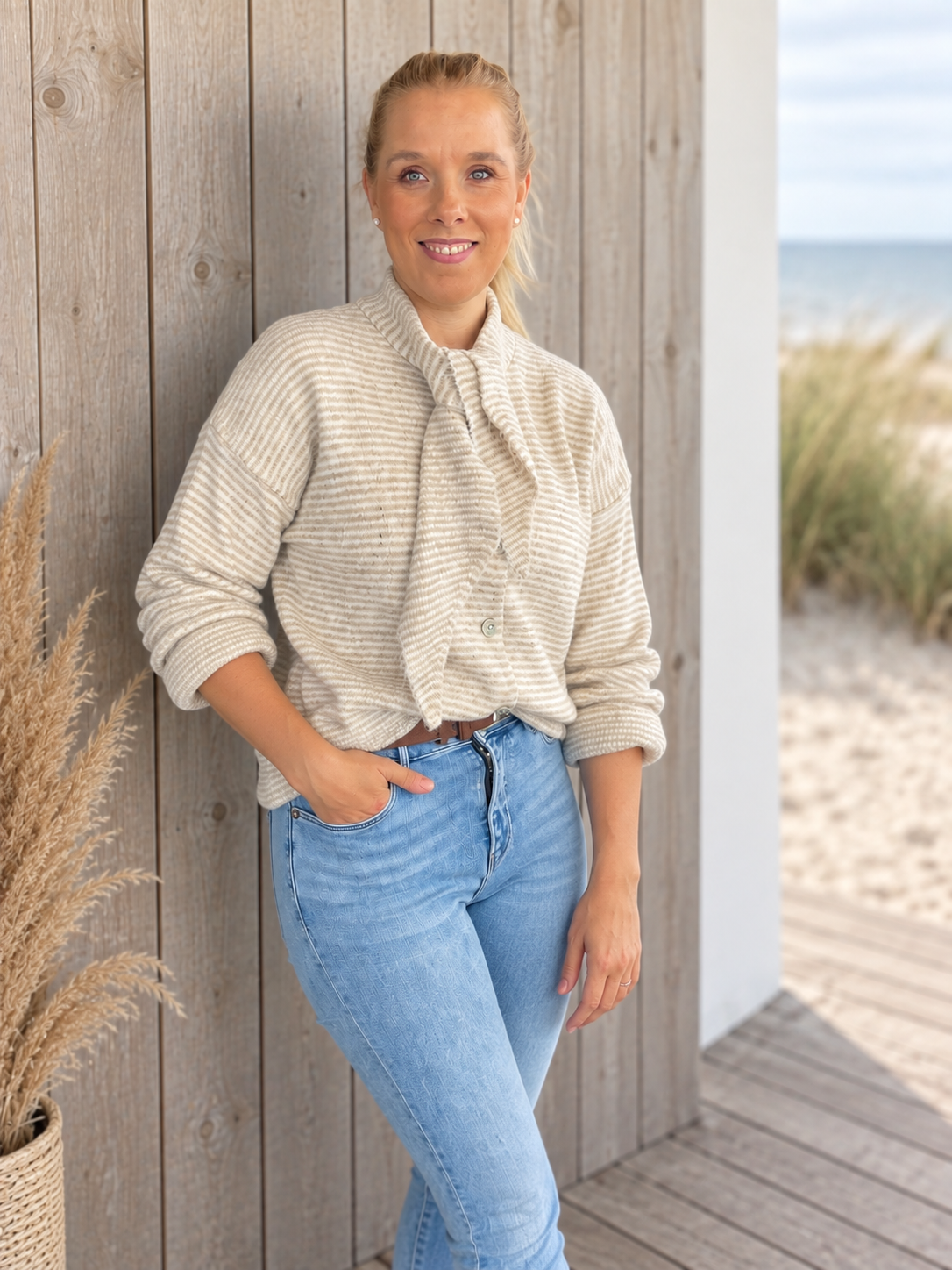 Strickjacke mit Schalkragen – Beige