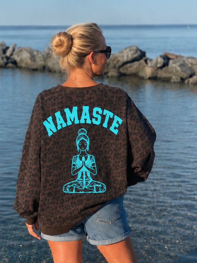 Leo Oversize Sweater „Namasté“ - Türkis