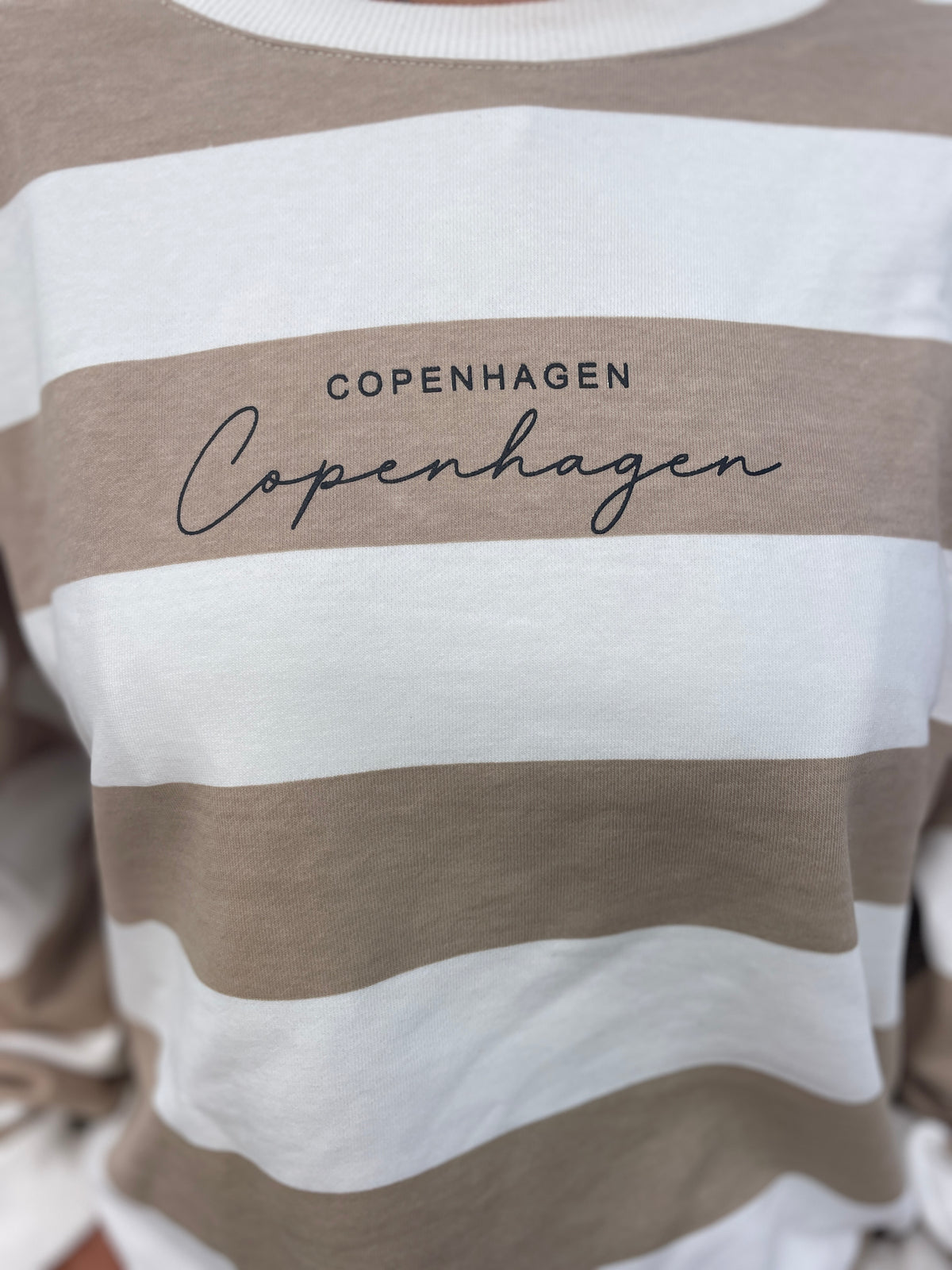 Oversize Sweatshirt Copenhagen – Beige/Weiss