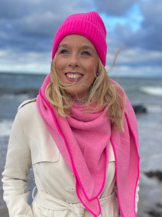 Dreieckstuch mit Wollanteil und Kaschmir – Weicher Strickschal mit Neon-Kante
