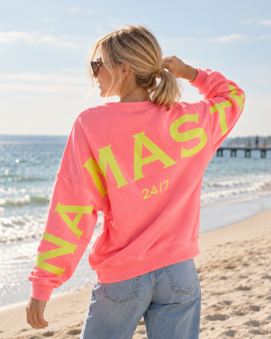 Oversize Sweater „Namasté 24/7“ - neon pink